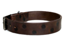 Load image into Gallery viewer, Buffalo leather collar small / medium size with pyrography flowers and brushed silver buckle
